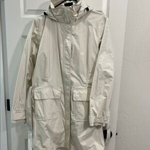 Patagonia Off-White Hooded Rain Coat with Belt